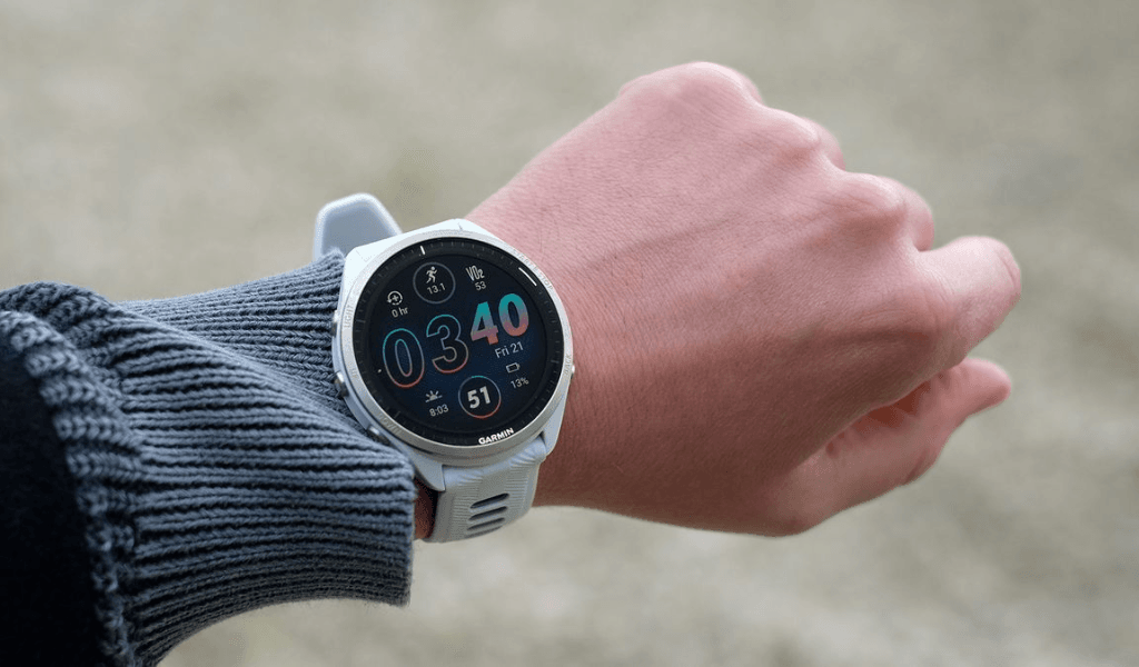 Garmin 965 vs Suunto Race