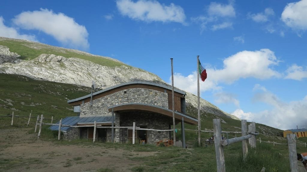 Rifugio Don Barbera: Una Leggenda delle Alpi Cuneesi