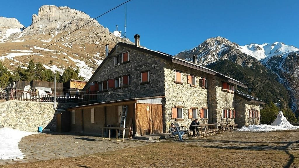 Rifugio Mongia - Panorami Mozzafiato sulla Valle Tanaro