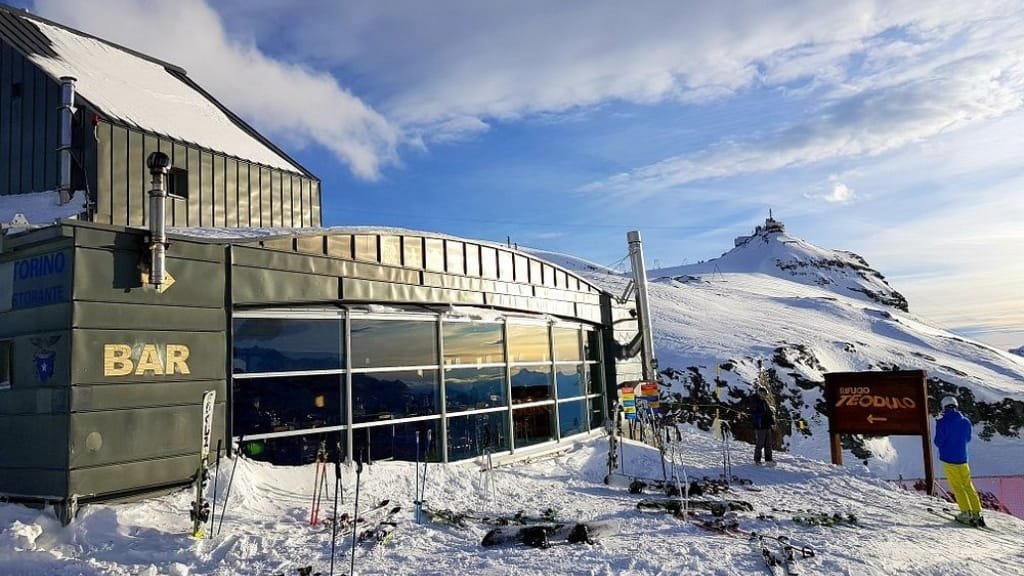 Rifugio Teodulo: Il Balcone Panoramico della Valsesia