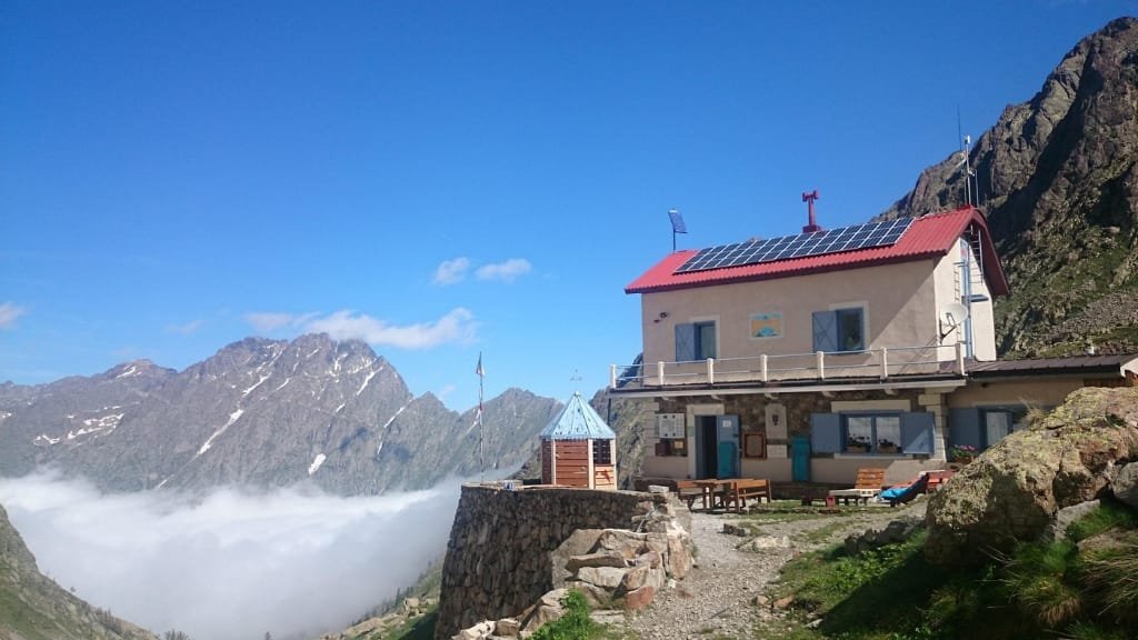 Rifugio Morelli Buzzi: Storia e Panorami in Valle Gesso